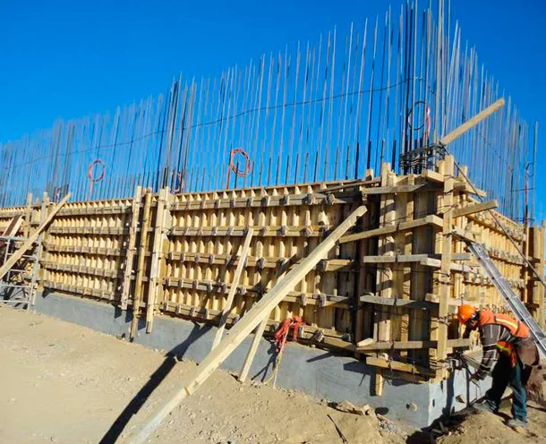 CONSTRUCCIÓN PLANTA DE PROCESOS
